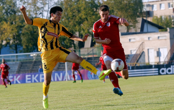 27-ojo turo apžvalga: lyderių trejetas šovė į priekį