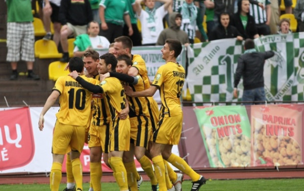 Lyderių trejete – ankšta