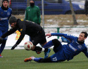 „Utenis“ rikiuoja gretas