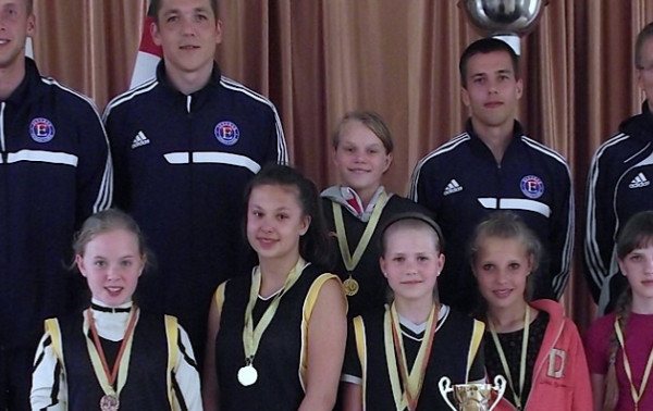 Ekraniečiai apdovanojo sportiškiausius "Senvagės" mokyklos moksleivius