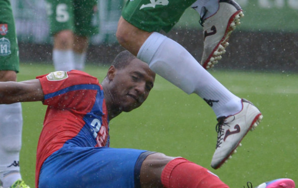 Aikštėse – pernykščiai lyderiai akis į akį