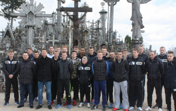 „Šiauliai“ aplankė Kryžių kalną