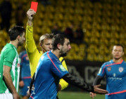 „Žalgiris“ nesunkiai peržengė pirmajame kėlinyje mažumoje likusį „Stumbrą“ (komentarai)