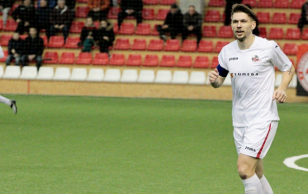 T.Radzinevičius pademonstravo žongliravimo įvairiais daiktais įgūdžius