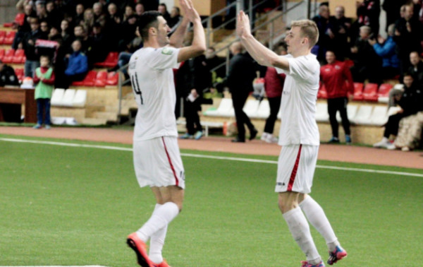 Plonu ledu vaikščiojusi „Sūduva“ atlaikė autsaiderių šturmą