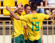 Baltijos taurėje lietuviai užtikrintai įveikė estus, pirmąjį įvartį pelnė N.Valskis