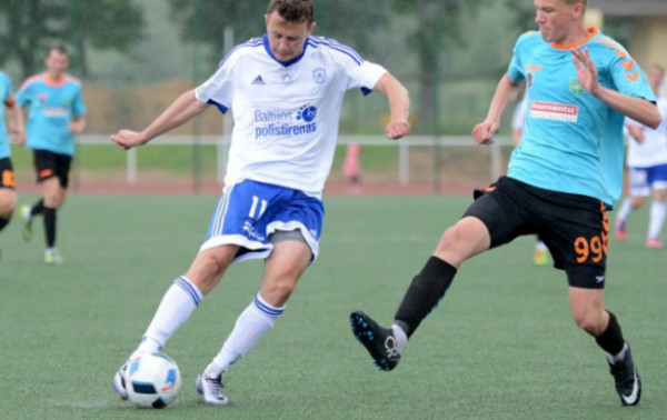 Du čempionato klubai pasitraukė iš LFF taurės