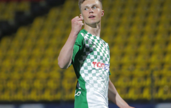 V.Dambrauskas džiaugėsi jaunojo futbolininko debiutu ir negailėjo jam pagyrų