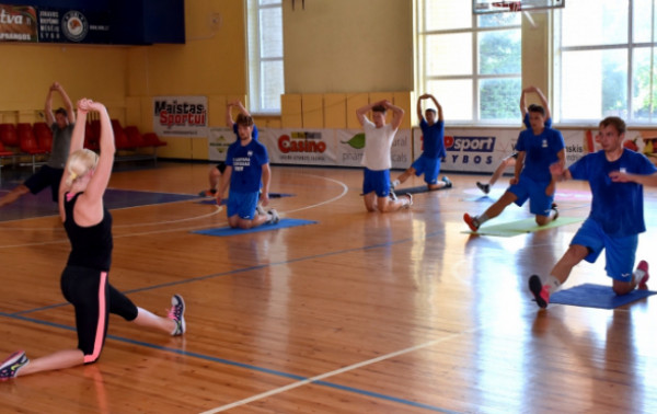 „Lietavos“ žaidėjai lavina ir aerobikos žingsnelius