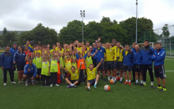 „Stumbro“ treniruotėje – vaikų juokas ir šypsenos