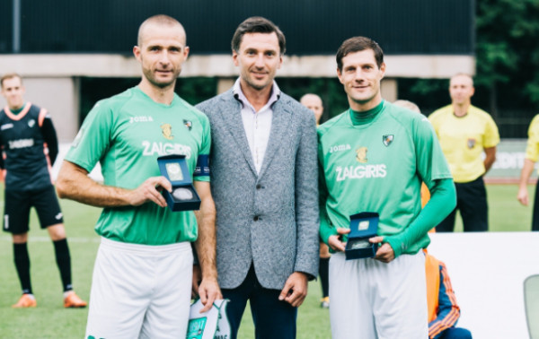 „Kauno Žalgirio“ veteranams įteikti „Auksinės širdies“ marškinėliai