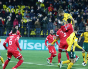 Nacionalinė rinktinė po sunkios kovos įsirašė pirmąją pergalę