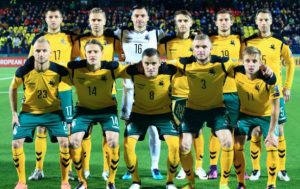 Atrankos rungtynėms Slovakijoje pakviesti aštuoni „SMScredit.lt A lygos“ futbolininkai