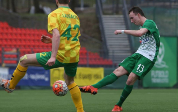 „Žalgiris“ D.Romanovskį ir D.Barauską skolina „Stumbrui“