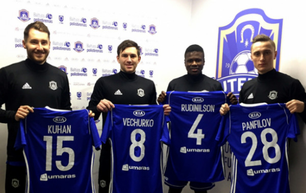 „Utenyje“ – dar keturi legionieriai