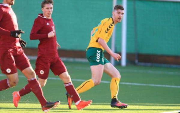 U-21 rinktinė sutriuškino Latvijos komandą 