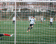 Keturios V-ojo A lygos turo intrigos (anonsas)