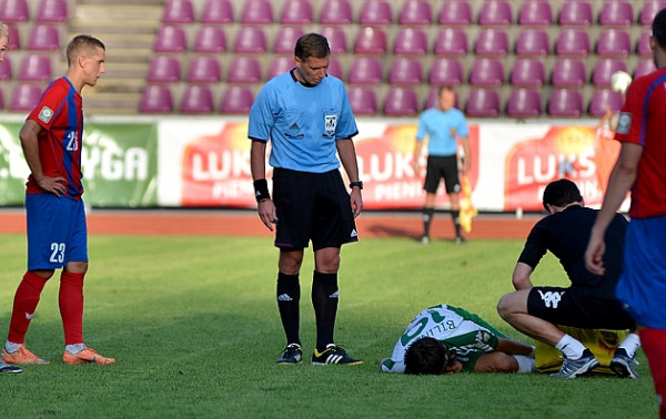 Po XXIII turo už geltonas korteles sankcijų susilaukė 6 futbolininkai