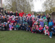 „Sūduvos” futbolininkai apsilankymu nudžiugino vaikų darželio auklėtinius