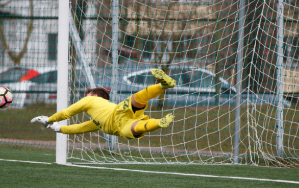 Keturios A lygos X turo intrigos (anonsas)