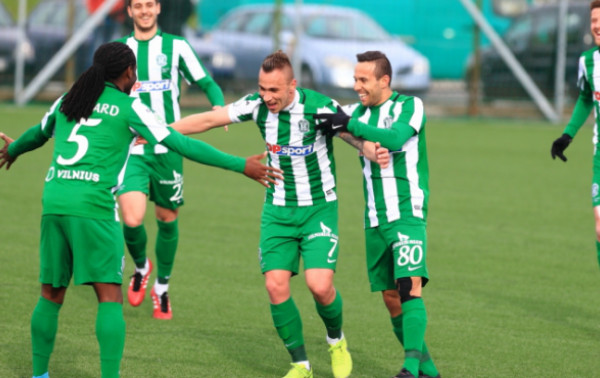 Raudonomis kortelės paženklintoje kovoje „Jonava“ nusileido „Žalgiriui“
