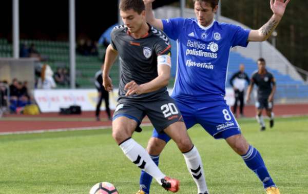 Po įnirtingos kovos Utenoje – lygiosios