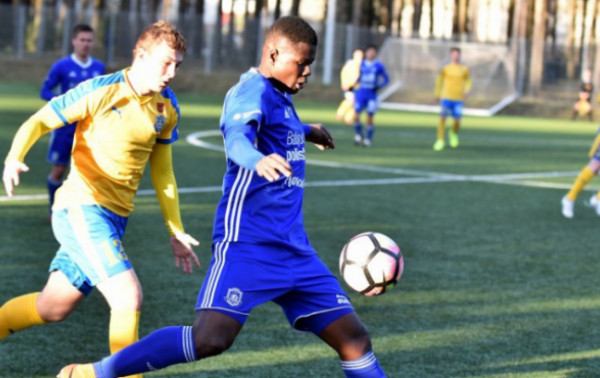 „Utenis” pasirašė istorinę futbolininko pardavimo sutartį