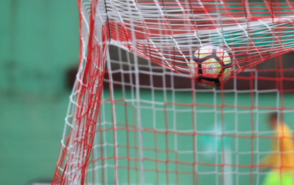 Trys A lygos XIX turo intrigos (anonsas)