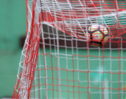 Trys A lygos XIX turo intrigos (anonsas)