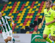 Karštame ir lietingame lyderių mūšyje – lygiosios