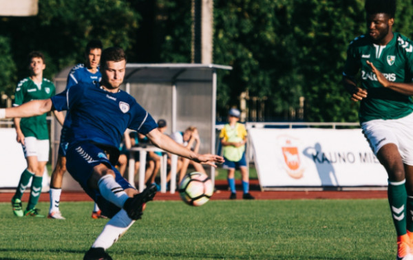 Kauno derbyje nugalėjo mažumoje žaidęs „Stumbras“