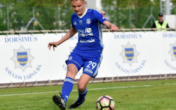 A. Levšinas su kamuoliu – nuo vienerių