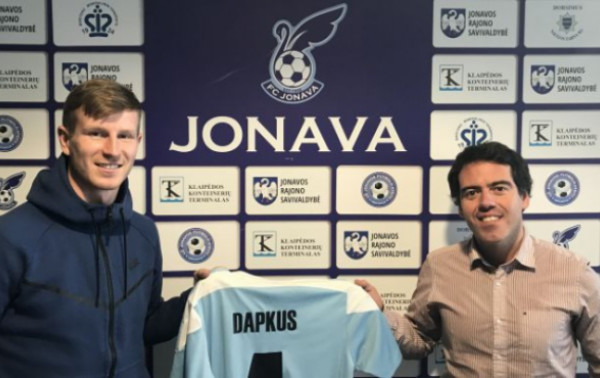 „Jonava“ pratęsė sutartį su saugu M.Dapkumi