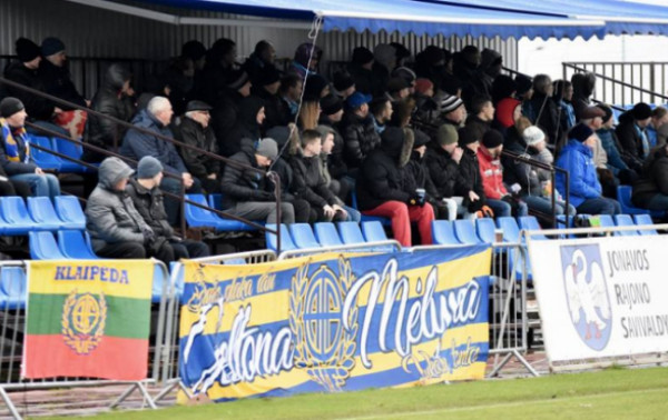 Jonavos stadione montuojama apšvietimo įranga