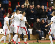 Čempionai titulo gynybą pradėjo pergalingai