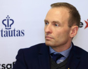 C. Falchas į jaunimo rinktinę kviečia 9 A lygos futbolininkus