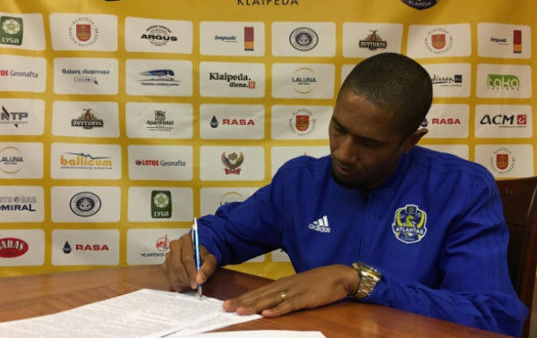 „Atlantas“ pasipildė krašto gynėju