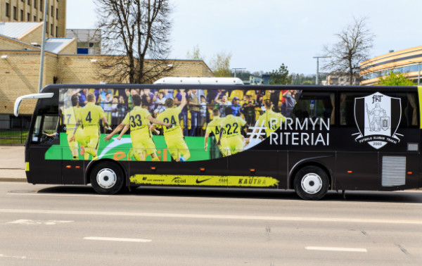„Trakai“ į išvykas važiuos išskirtinio dizaino autobusu