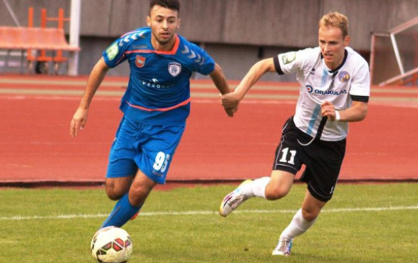 „Jonava“ pasipildė dviem saugais