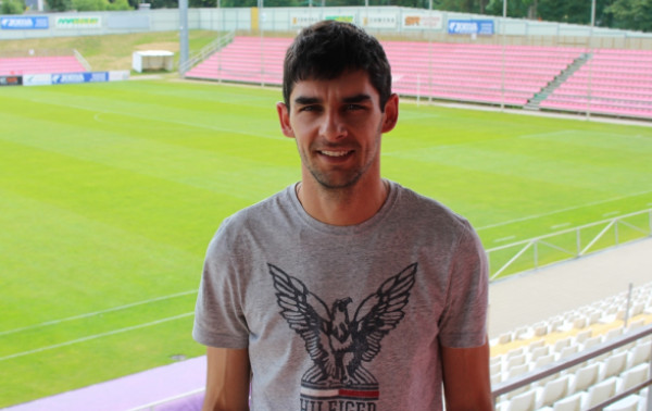 Čempionai gretas sustiprino anksčiau Australijoje žibėjusiu futbolininku