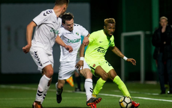 Prie „Trakų“ prisijungė dėl migracijos problemų Lietuvą palikęs futbolininkas