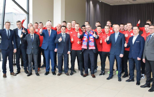 Čempionato debiutantams sėkmės linkėjo miesto valdžios atstovai