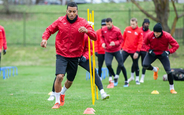 Išsiskyrė „Sūduvos“ ir Kiurasao rinktinės atstovo keliai