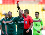 Akistatoje sostinėje – trys raudonos kortelės ir lygiosios