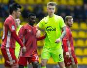 Skirtingi pasirodymai su Latvijos klubais