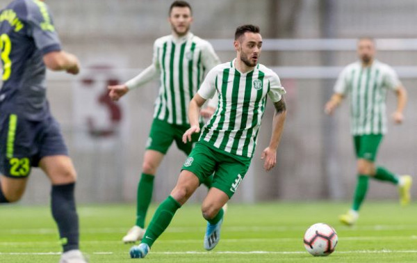 Vicečempionai toliau stiprina gynybos grandį