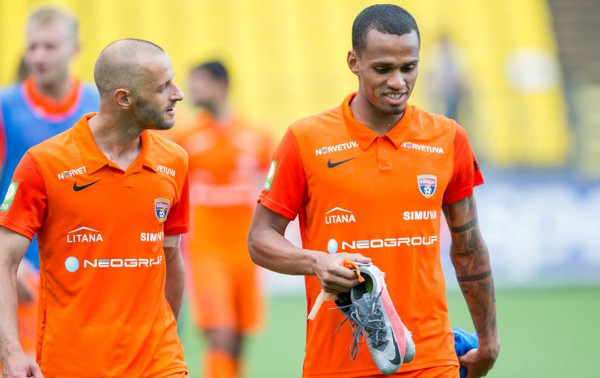 Turo apžvalga: solidi „Bangos“ gynyba ir „Sūduvą“ ištraukęs vidurio gynėjas