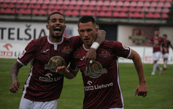 „Džiugas“ atliko rokiruotę tarp gynėjų