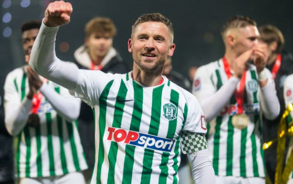 S. Mikoliūnas toliau žais čempionų gretose