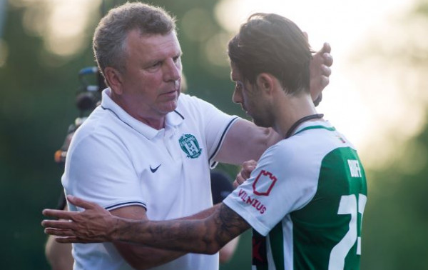 Turo apžvalga: debiutinis „hetrikas“ ir solidi čempionų pusiaukėlė